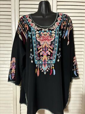 Source Unknown Black Tunic with Multicolor Embroidery
